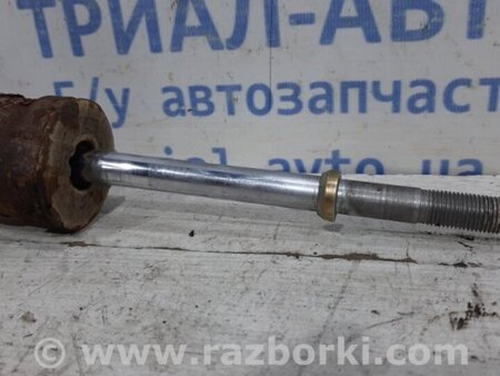 ФОТО Амортизатор задний для Toyota Avensis T250 (02.2003-10.2009) Киев