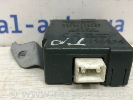 ФОТО Блок управления центральным замком для Toyota Land Cruiser Prado 120 Киев