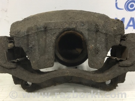 ФОТО Суппорт передний правый для Toyota Avensis T250 (02.2003-10.2009) Киев