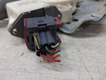 ФОТО Стеклоподъемник задний левый для Toyota Avensis T250 (02.2003-10.2009) Киев