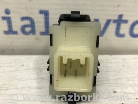 ФОТО Кнопка стеклоподъемника для Toyota Avensis T250 (02.2003-10.2009) Киев