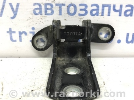 ФОТО Петля двери задней правой для Toyota Avensis T250 (02.2003-10.2009) Киев