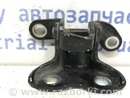 ФОТО Петля двери задней правой для Toyota Avensis T250 (02.2003-10.2009) Киев