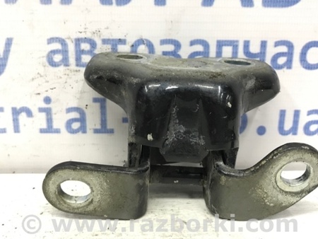 ФОТО Петля двери задней правой для Toyota Avensis T250 (02.2003-10.2009) Киев
