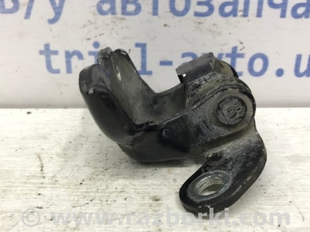 ФОТО Петля двери задней правой для Toyota Avensis T250 (02.2003-10.2009) Киев