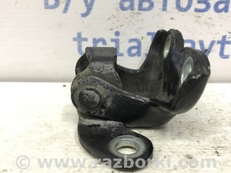 ФОТО Петля двери задней левой для Toyota Avensis T250 (02.2003-10.2009) Киев