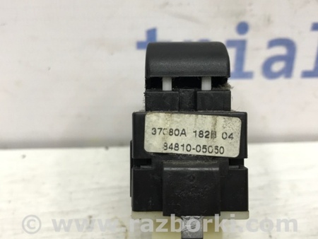 ФОТО Кнопка стеклоподъемника для Toyota Avensis T250 (02.2003-10.2009) Киев