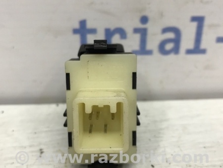 ФОТО Кнопка стеклоподъемника для Toyota Avensis T250 (02.2003-10.2009) Киев