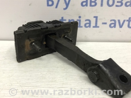 ФОТО Ограничитель двери задний правый для Toyota Avensis T250 (02.2003-10.2009) Київ