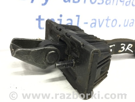 ФОТО Ограничитель двери задний правый для Toyota Avensis T250 (02.2003-10.2009) Киев