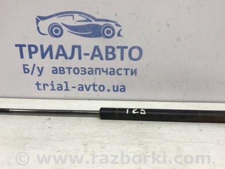 ФОТО Амортизатор крышки багажника для Toyota Avensis T250 (02.2003-10.2009) Киев