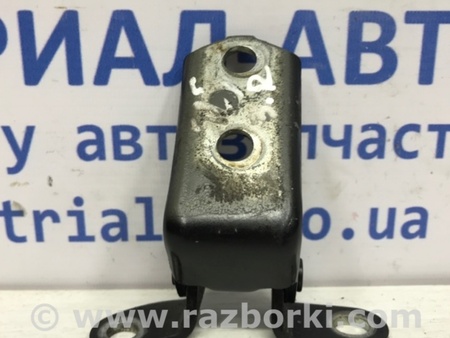 ФОТО Петля двери задней правой для Toyota Avensis T250 (02.2003-10.2009) Киев