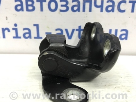 ФОТО Петля двери задней левой для Toyota Avensis T250 (02.2003-10.2009) Київ