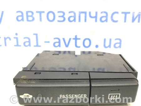 ФОТО Кнопка подогрева для Toyota Avensis T250 (02.2003-10.2009) Киев