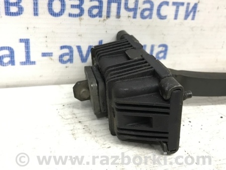 ФОТО Ограничитель двери задний правый для Toyota Avensis T250 (02.2003-10.2009) Київ