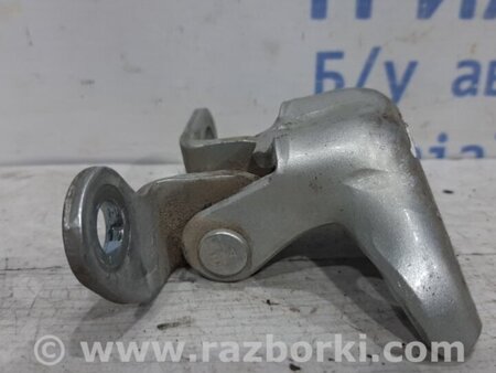 ФОТО Петля двери задней правой верхняя для Toyota Avensis T250 (02.2003-10.2009) Київ