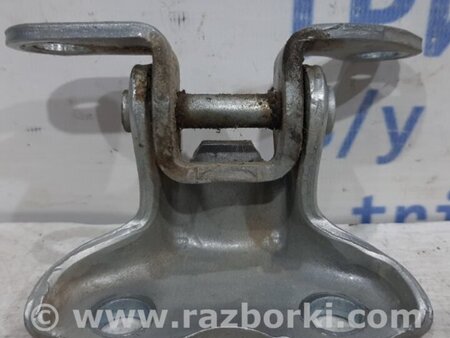 ФОТО Петля двери задней правой верхняя для Toyota Avensis T250 (02.2003-10.2009) Київ