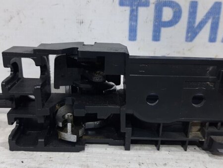 ФОТО Ручка двери внутренняя правая для Toyota Avensis T250 (02.2003-10.2009) Киев