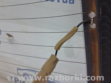 ФОТО Стекло в кузов заднее для Mitsubishi Lancer IX 9 (03-07) Киев