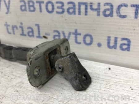 ФОТО Ограничитель двери передний левый для Mitsubishi Lancer IX 9 (03-07) Киев