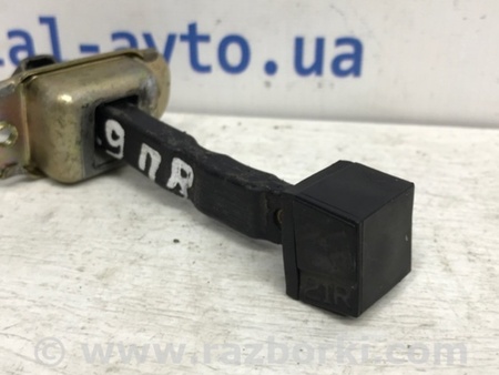 ФОТО Ограничитель двери передний правый для Mitsubishi Lancer IX 9 (03-07) Киев