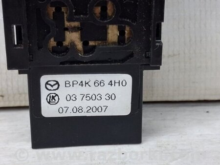 ФОТО Кнопка аварийки для Mazda 3 BK (2003-2009) (I) Киев