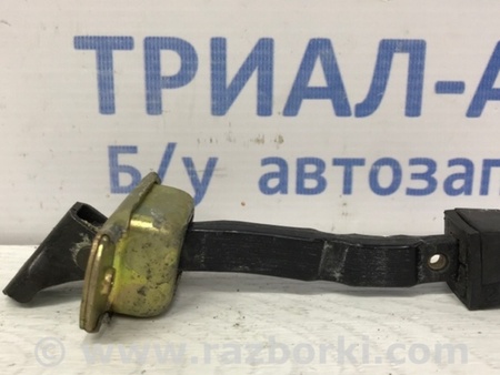 ФОТО Ограничитель двери передний левый для Mitsubishi Lancer IX 9 (03-07) Киев