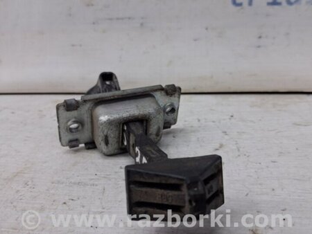 ФОТО Ограничитель двери задний правый для Mazda 3 BK (2003-2009) (I) Київ