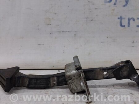 ФОТО Ограничитель двери задний левый для Mazda 3 BK (2003-2009) (I) Киев