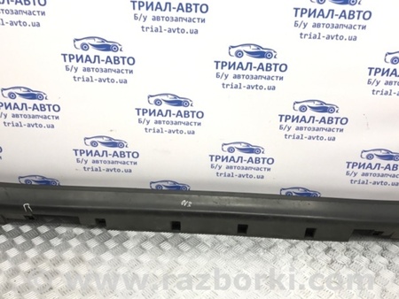ФОТО Накладка порога внешняя правая для Nissan Tiida/Versa C11 Киев
