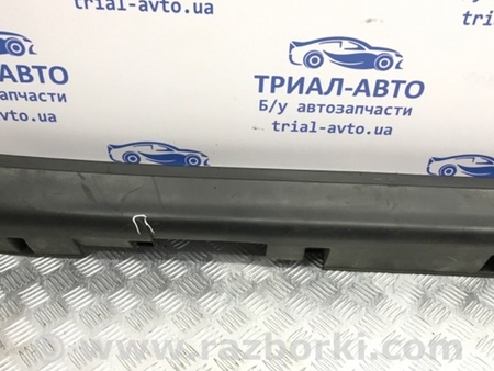 ФОТО Накладка порога внешняя правая для Nissan Tiida/Versa C11 Киев