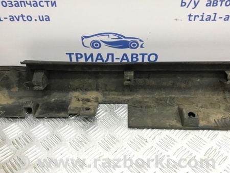 ФОТО Накладка порога внешняя правая для Nissan Tiida/Versa C11 Киев