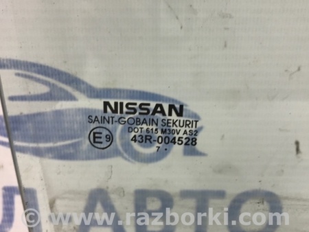 ФОТО Стекло двери заднее правое для Nissan Tiida/Versa C11 Киев