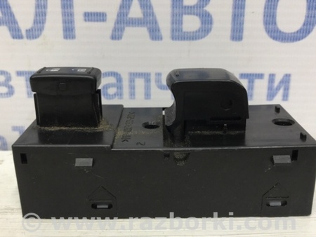 ФОТО Кнопка стеклоподъемника для Nissan Tiida/Versa C11 Киев