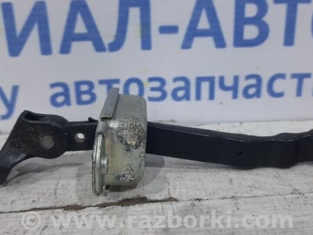 ФОТО Ограничитель двери задний левый для Nissan Tiida/Versa C11 Киев