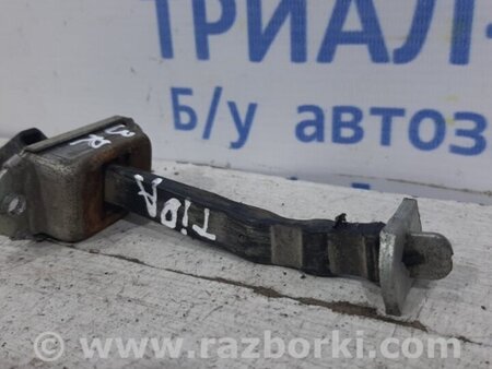 ФОТО Ограничитель двери задний правый для Nissan Tiida/Versa C11 Київ