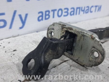 ФОТО Ограничитель двери передний правый для Nissan Tiida/Versa C11 Київ