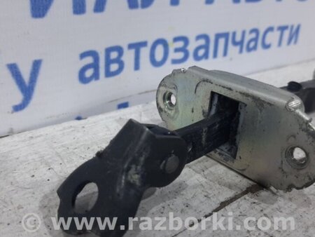 ФОТО Ограничитель двери передний левый для Nissan Tiida/Versa C11 Киев