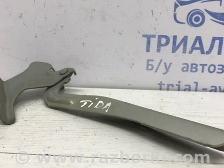 ФОТО Петля капота правая для Nissan Tiida/Versa C11 Киев