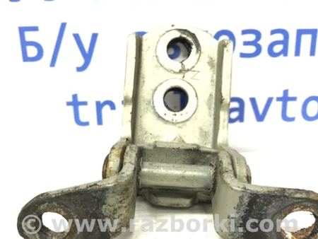 ФОТО Петля двери передней правой для Nissan Tiida/Versa C11 Киев