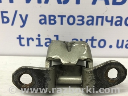 ФОТО Петля двери передней правой для Nissan Tiida/Versa C11 Киев
