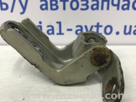 ФОТО Петля двери передней правой для Nissan Tiida/Versa C11 Киев