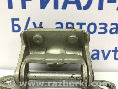 ФОТО Петля двери задней правой для Nissan Tiida/Versa C11 Київ