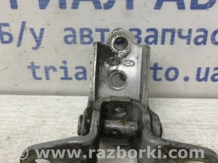 ФОТО Петля двери передней правой нижняя для Hyundai Tucson (04-10) Киев