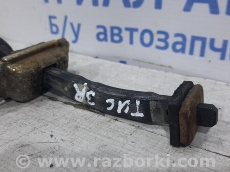 ФОТО Ограничитель двери задний правый для Hyundai Tucson (04-10) Киев