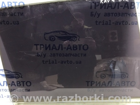 ФОТО Стекло двери заднее правое для Toyota RAV-4 (05-12) Киев