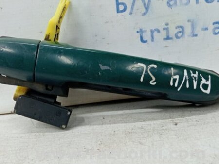 ФОТО Ручка двери внешняя задняя левая для Toyota RAV-4 (05-12) Київ