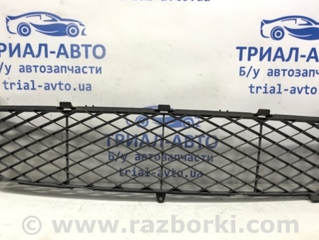 ФОТО Решетка бампера центральная для Suzuki Grand Vitara Київ