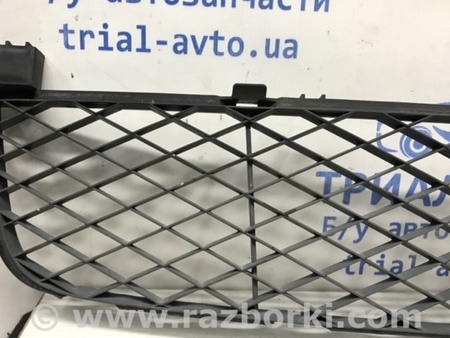 ФОТО Решетка бампера центральная для Suzuki Grand Vitara Київ