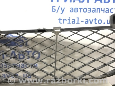 ФОТО Решетка бампера центральная для Suzuki Grand Vitara Київ